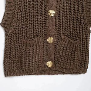 Colete de Tricô Feminino Marrom Botões Dourados