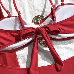 Conjunto Biquíni Cintura Alta e Saída de Praia Elegante