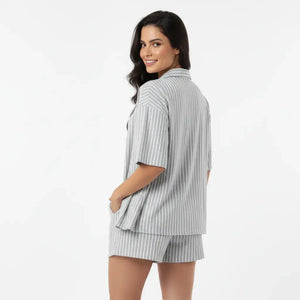 Conjunto Camisa e Shorts Feminino Listrado