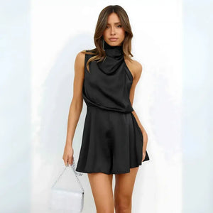 Macacão Curto Feminino de Cetim Elegante