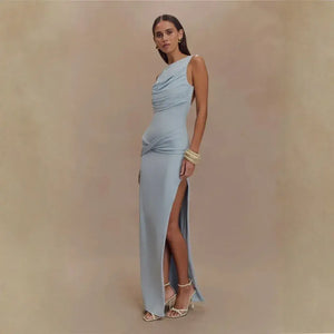 Vestido Longo Elegante Drapeado com Fenda Sofisticada