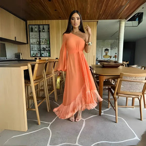 Vestido Longo de Festa com Um Ombro Só e Detalhes em Franjas