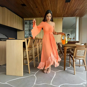 Vestido Longo de Festa com Um Ombro Só e Detalhes em Franjas