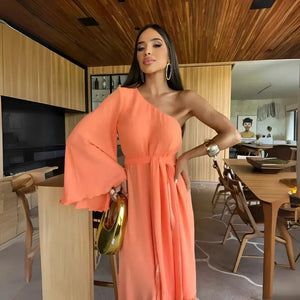 Vestido Longo de Festa com Um Ombro Só e Detalhes em Franjas