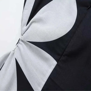 Vestido Midi Floral Elegante com Recorte Lateral