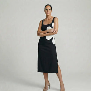 Vestido Midi Floral Elegante com Recorte Lateral