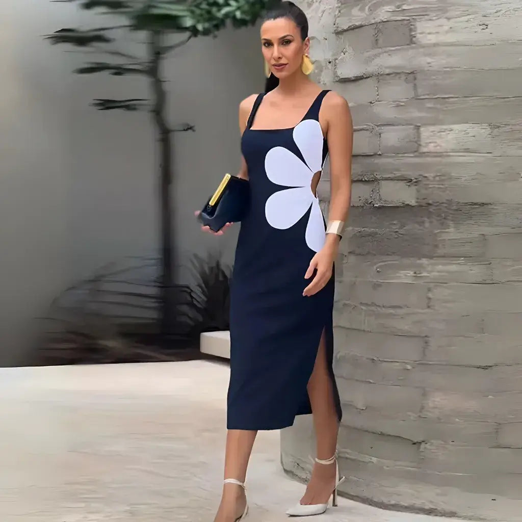 Vestido Midi Floral Elegante com Recorte Lateral