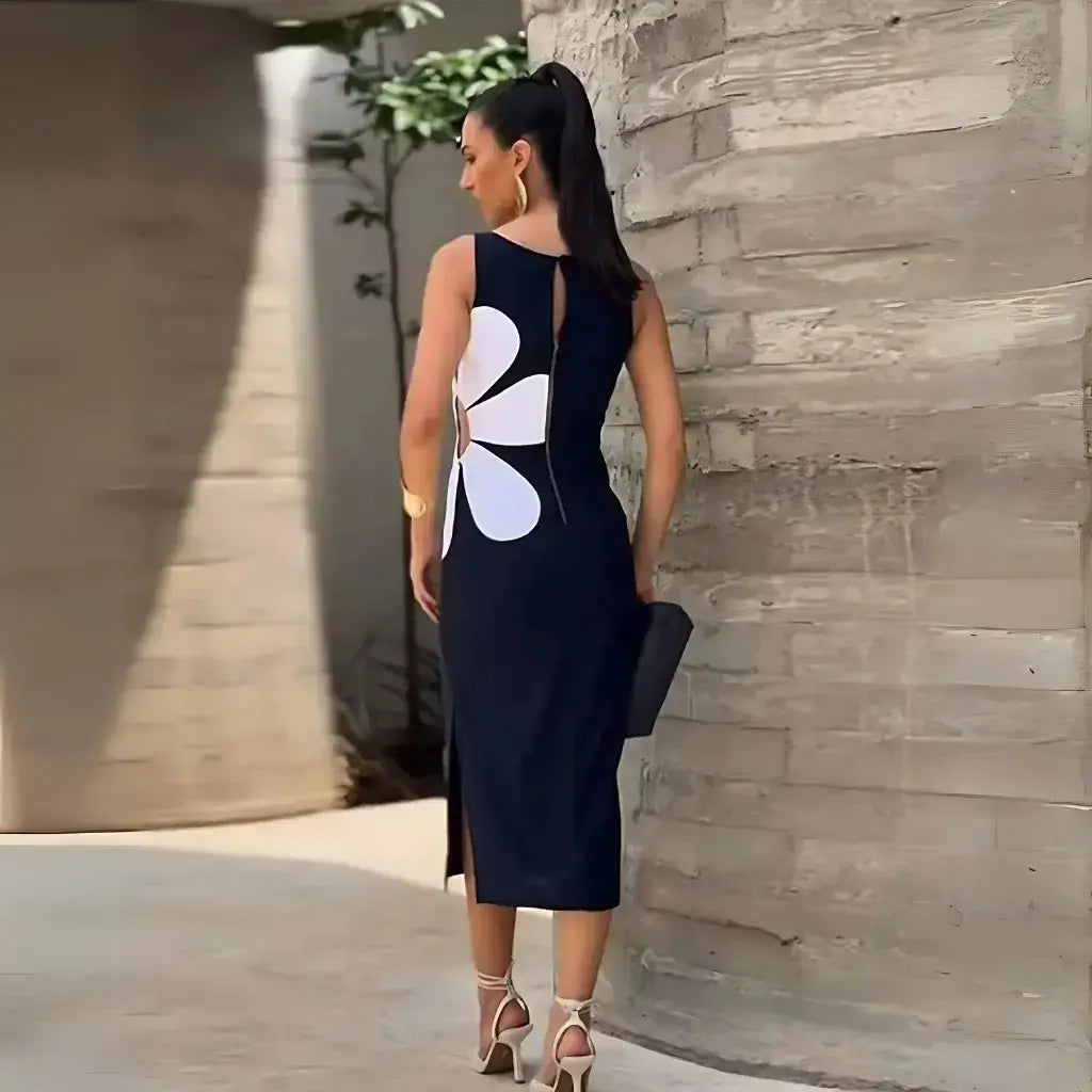 Vestido Midi Floral Elegante com Recorte Lateral