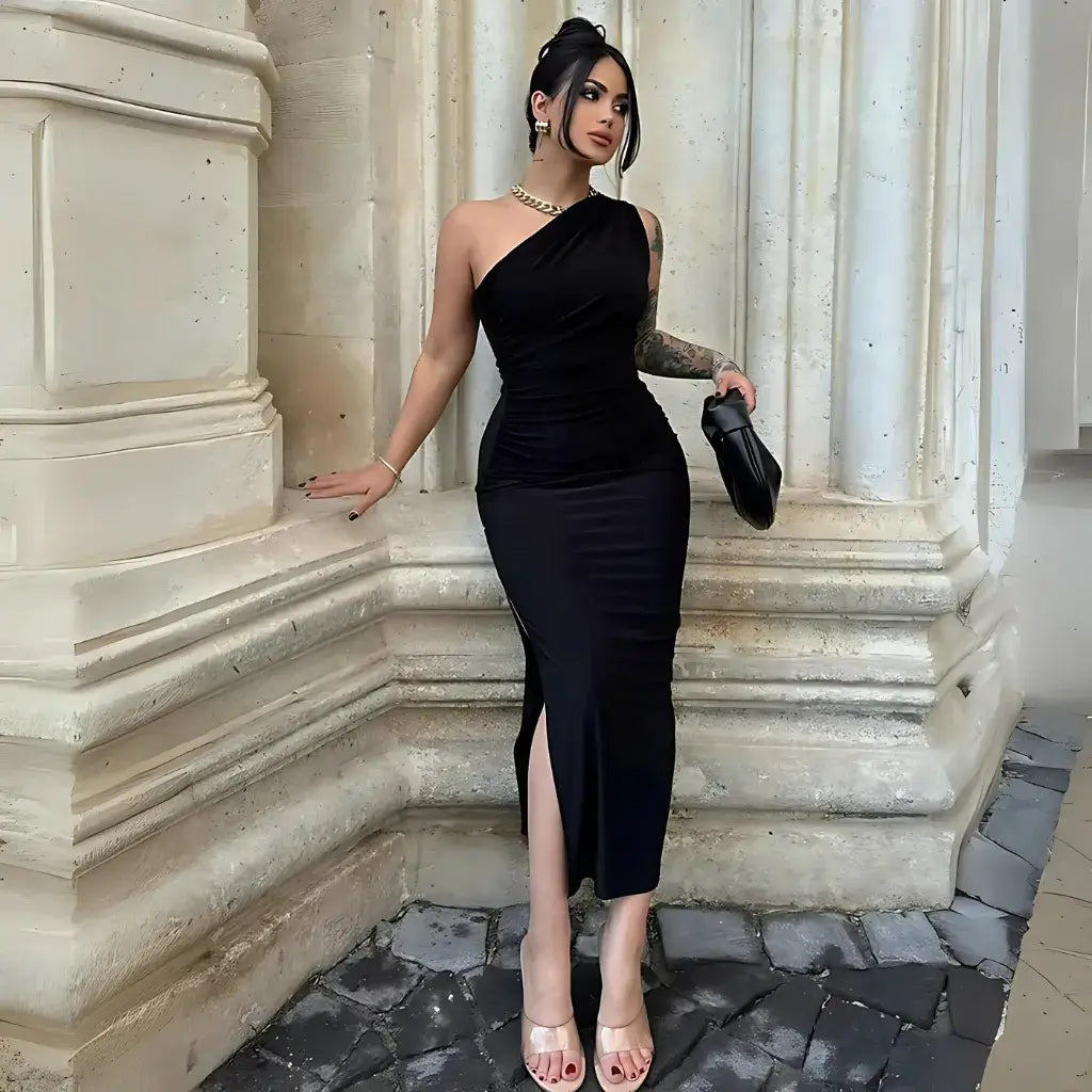 Vestido-Midi-Preto-Modelo-Maeva