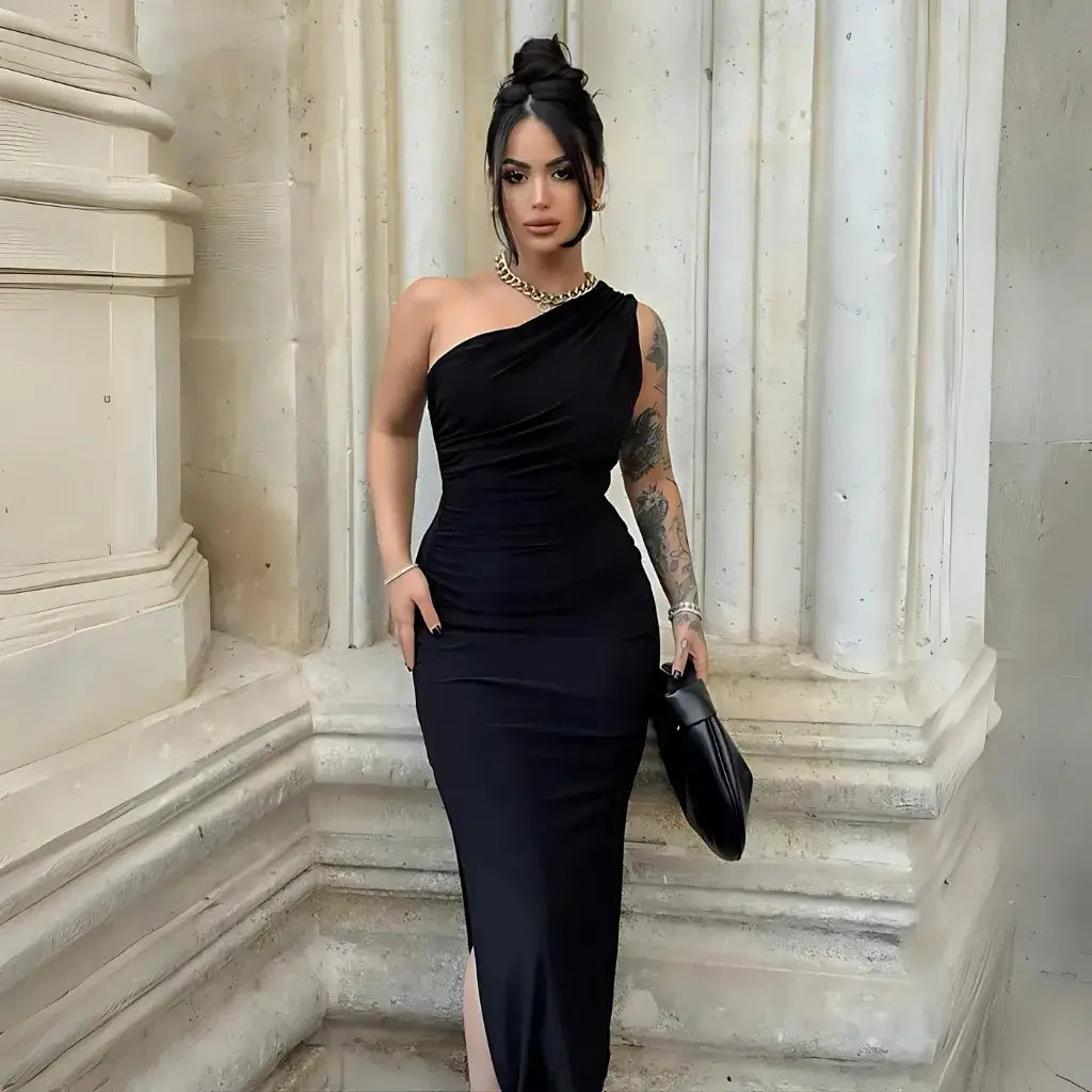 Vestido-Midi-Preto-Modelo-Maeva
