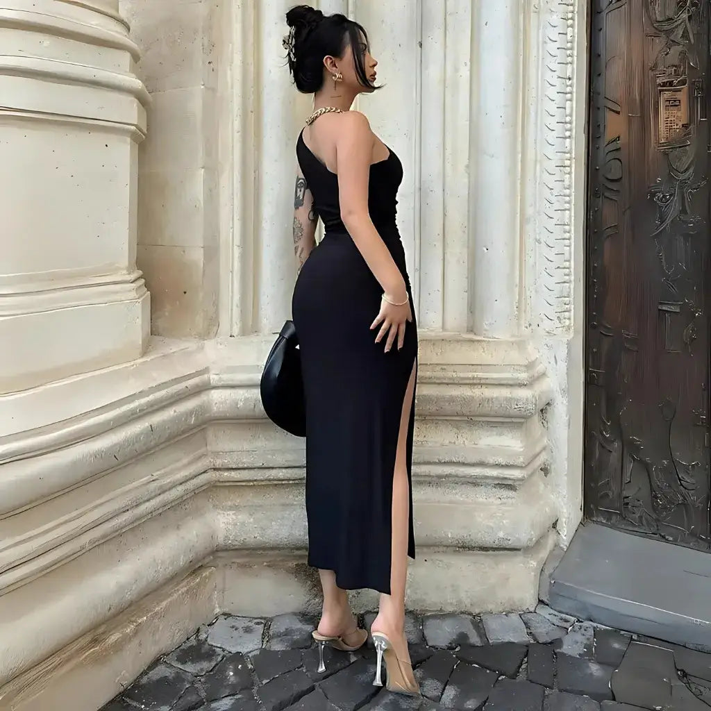 Vestido-Midi-Preto-Modelo-Maeva