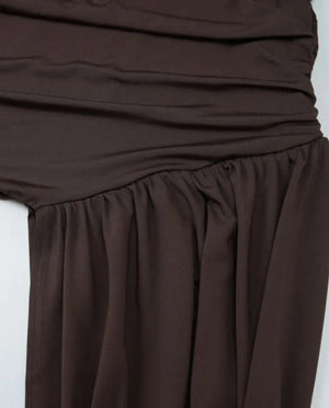 Vestido de Festa Curto Drapeado Cauda Lateral Elegante