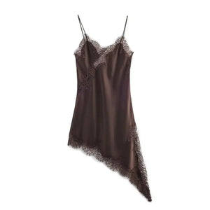 Vestido Slip Dress de Cetim Assimétrico com Renda Feminino