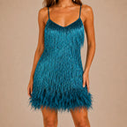 Vestido Feminino Curto de Paetê Franjas e Plumas – Anouk