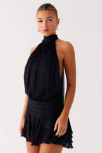 Vestido Feminino Curto Acetinado Gola Alta – Amalfi