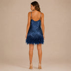 Vestido Feminino Curto de Paetê Franjas e Plumas – Anouk