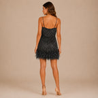 Vestido Feminino Curto de Paetê Franjas e Plumas – Anouk