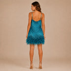Vestido Feminino Curto de Paetê Franjas e Plumas – Anouk