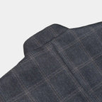 Blazer feminino gola diferenciada com acabamento elegante e moderno