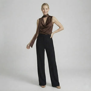 Blusa Feminina com Gola Drapeada e Amarração Elegante