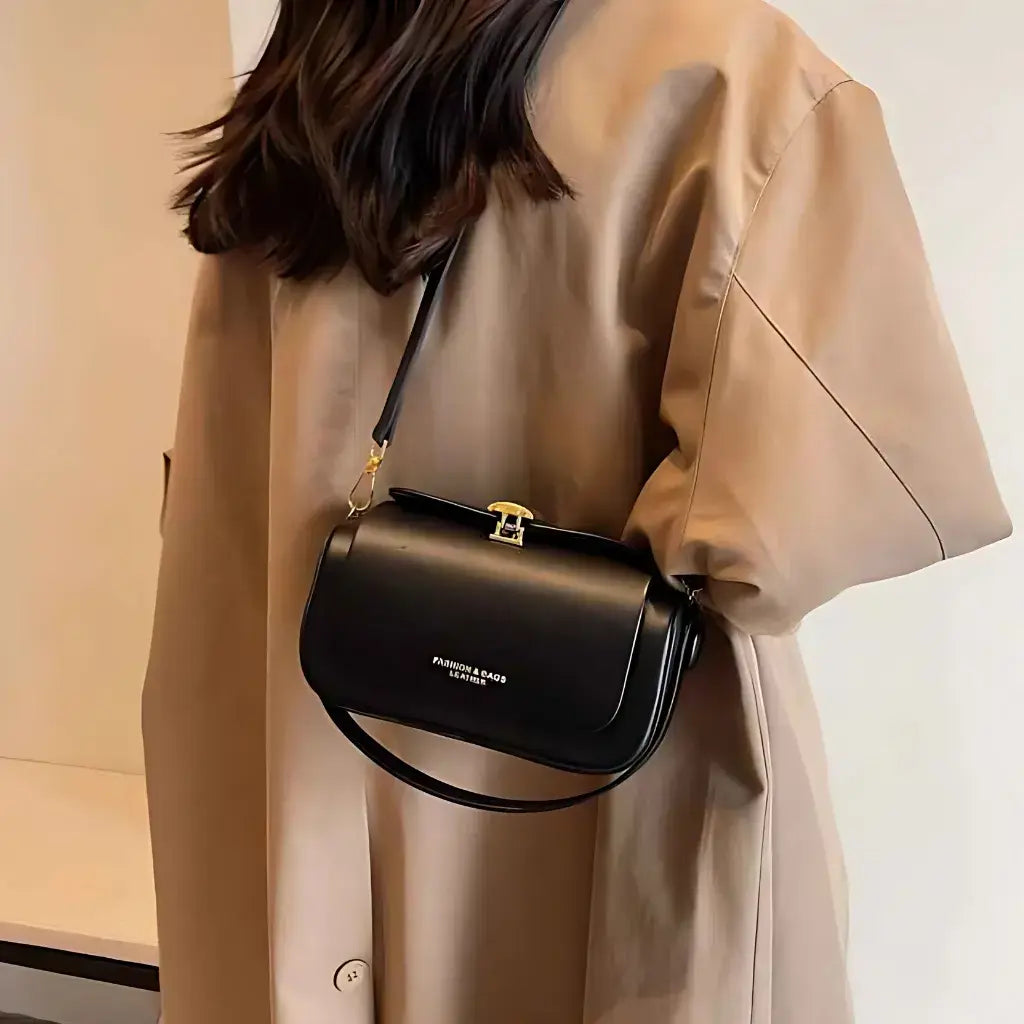 Bolsa-Feminina-de-Couro-Preto-Modelo-Mary