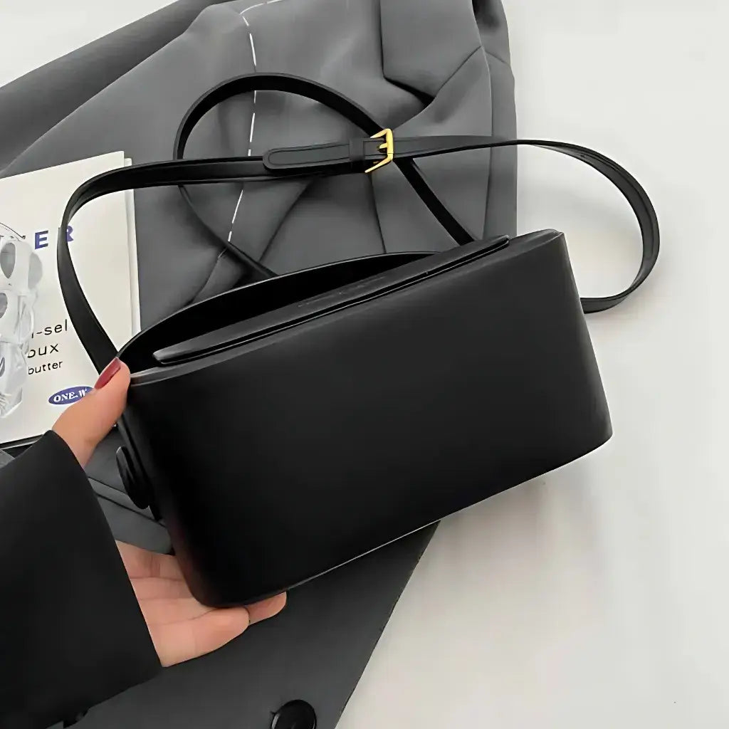 Bolsa-Feminina-de-Couro-Preto-Modelo-Mary