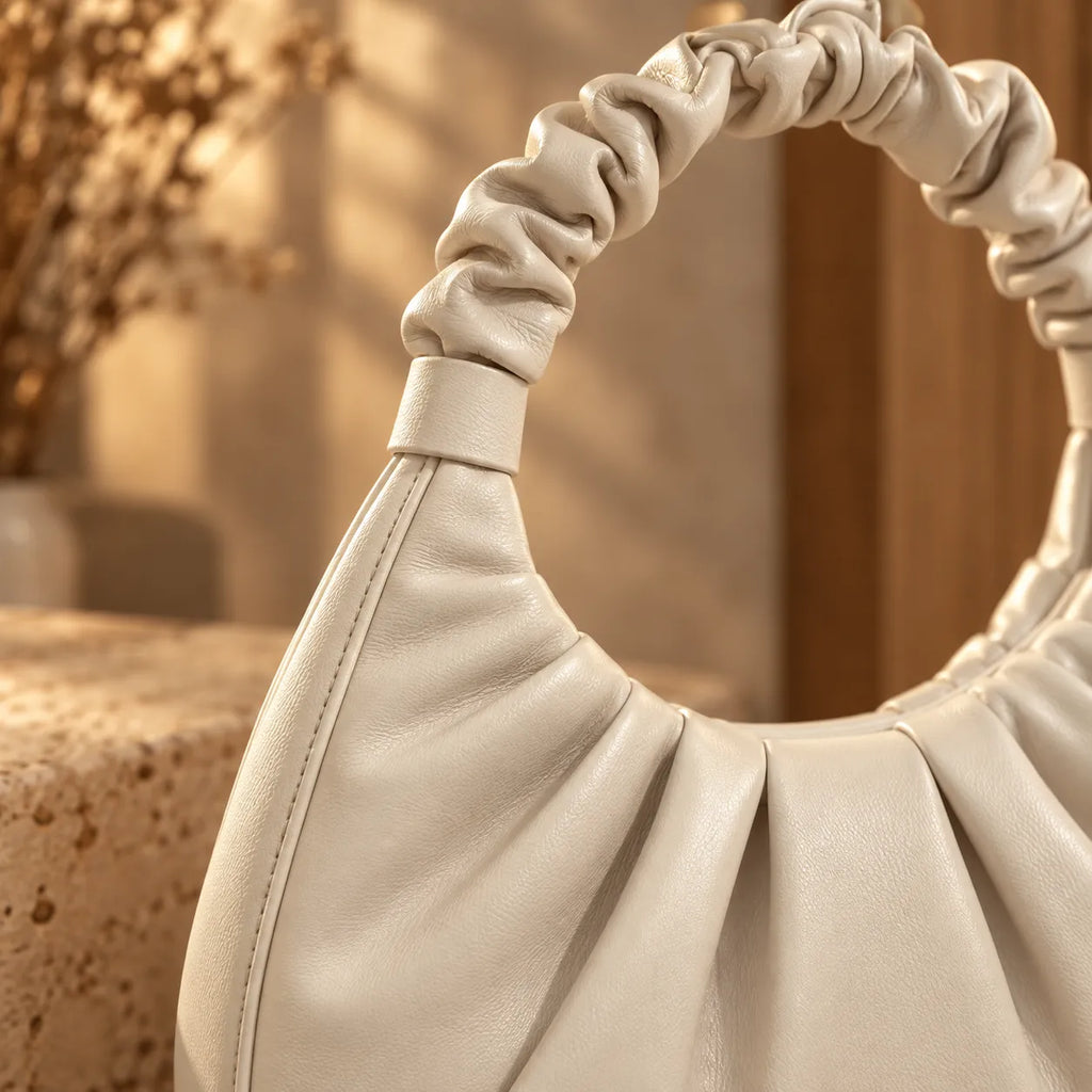 Bolsa Hobo Meia Lua Feminina Pequena de Mão Plissada Alça Franzida