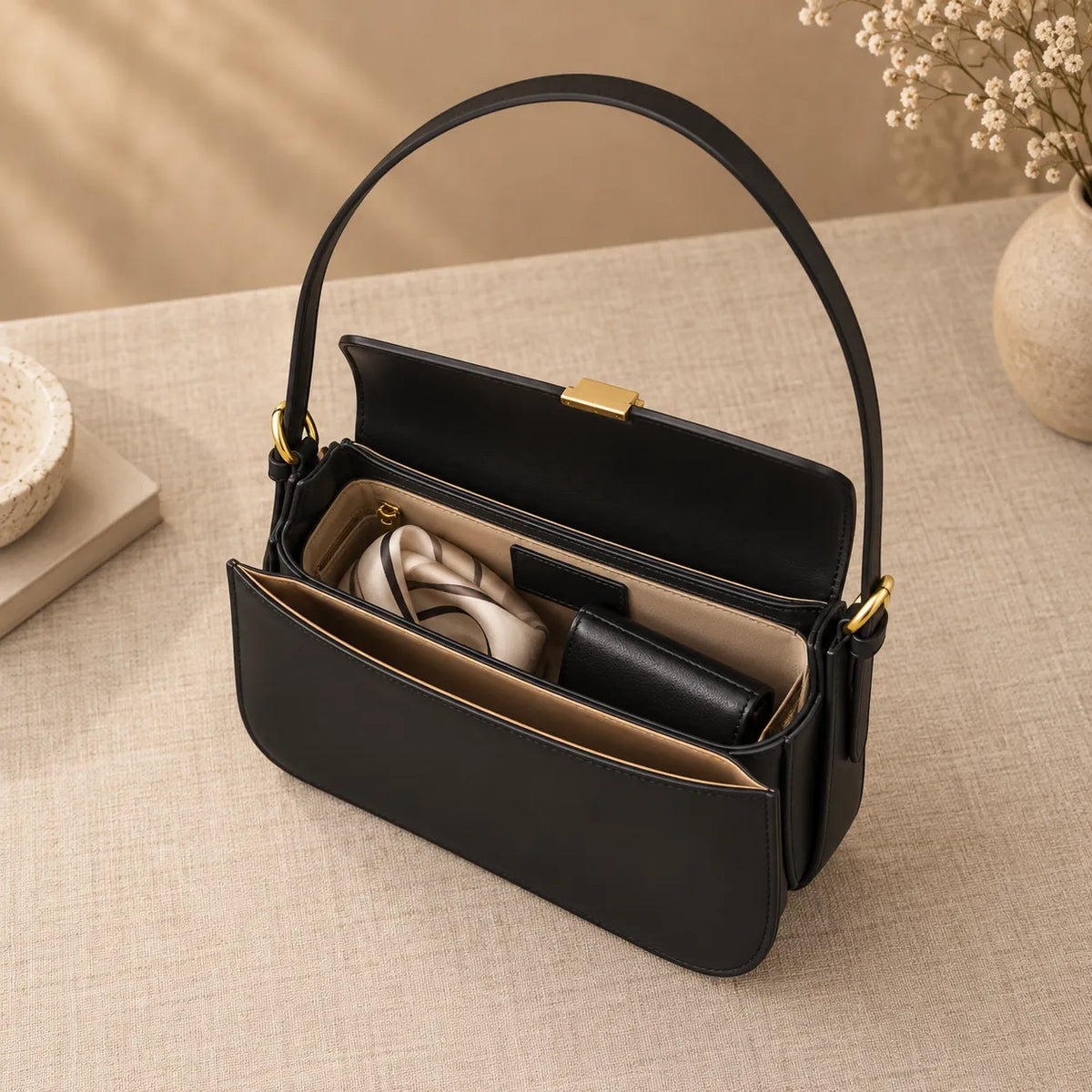 Bolsa de Ombro Feminina em Couro Legítimo - Beaune