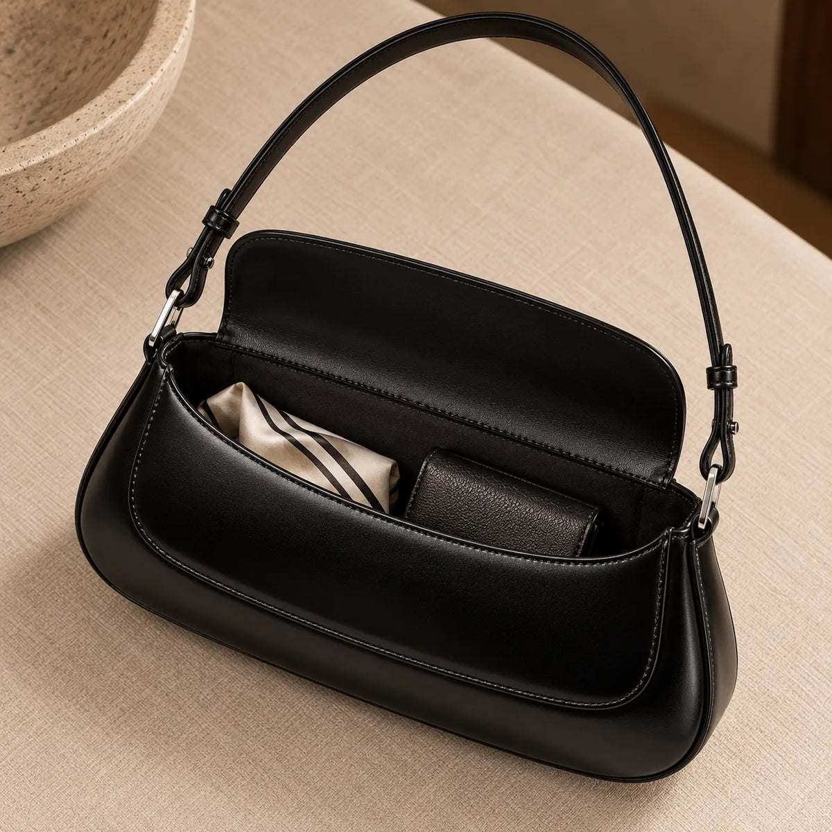 Bolsa de Ombro Feminina em Couro Legítimo - Graulhet