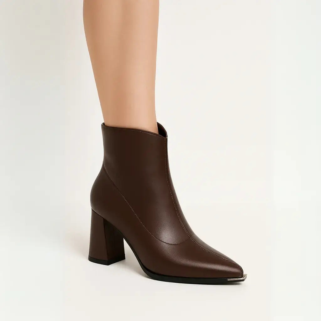 Bota Feminina Cano Curto Marrom Couro