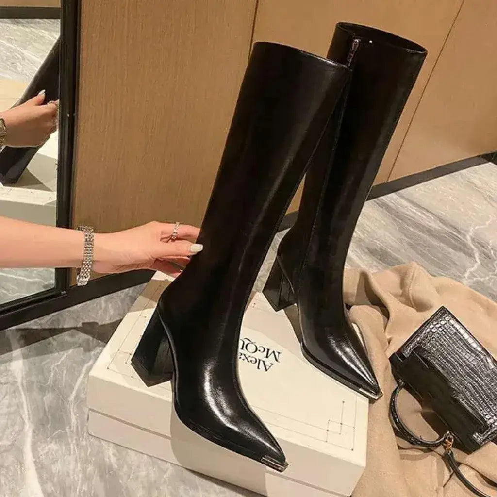 Bota Feminina Cano Longo Couro Salto Alto