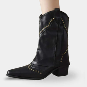 Bota Texana Feminina Preta com Tachas Denver vista lateral e traseira mostrando cano médio western de 18,5 cm