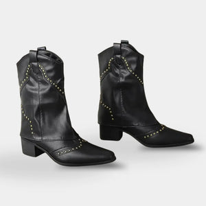 Bota Texana Feminina Preta com Tachas Denver com medidas de cano 18,5 cm circunferência 32 cm e salto 5 cm