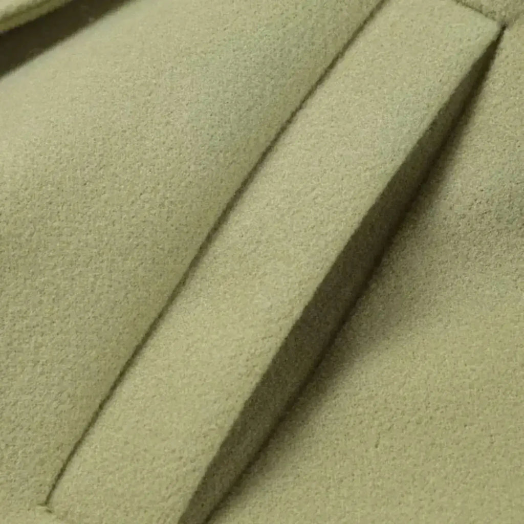 Casaco longo feminino premium verde sálvia em lã batida para dias frios e sofisticados