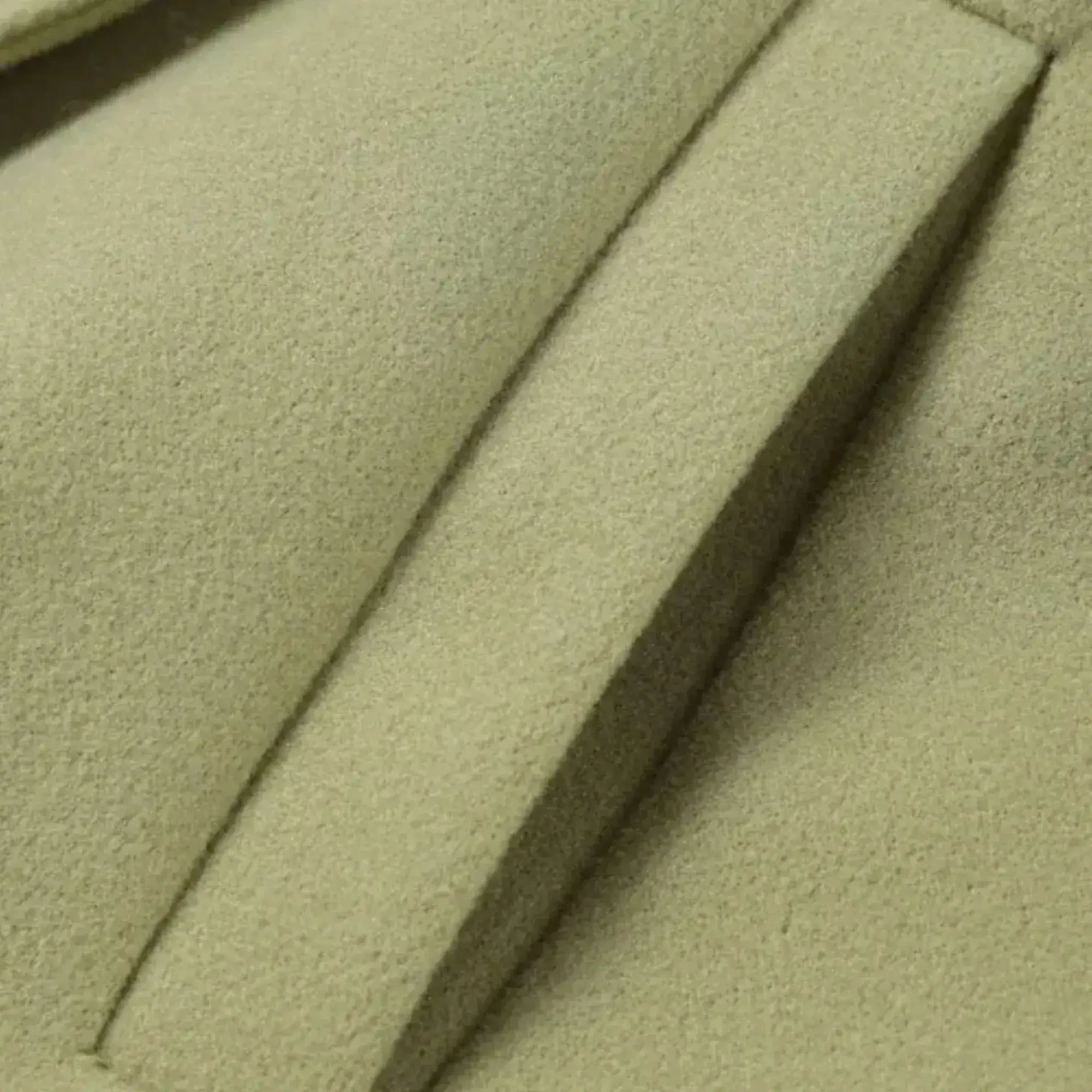 Casaco longo feminino premium verde sálvia em lã batida para dias frios e sofisticados