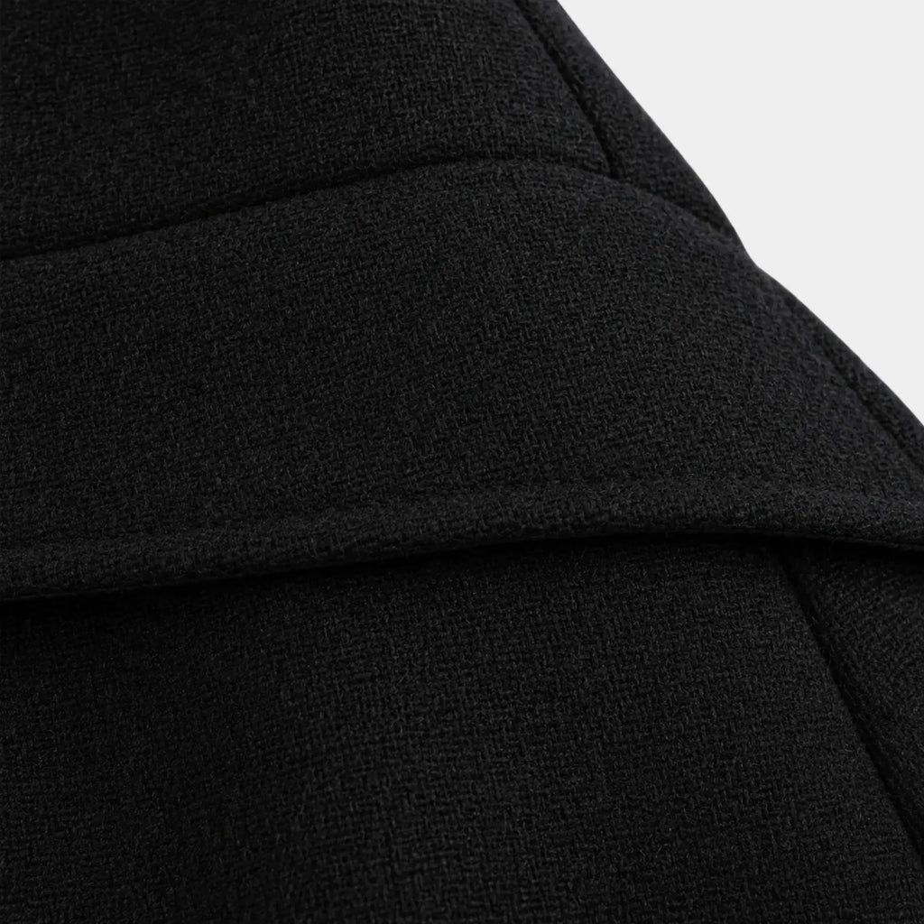Textura encorpada da manga em casaco feminino preto elegante de inverno com lã batida premium