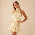 Vestido Feminino Curto Acetinado Gola Alta – Amalfi
