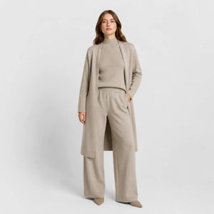 Conjunto de Tricô Feminino com Cardigan Longo, Cropped e Calça de Cintura Alta