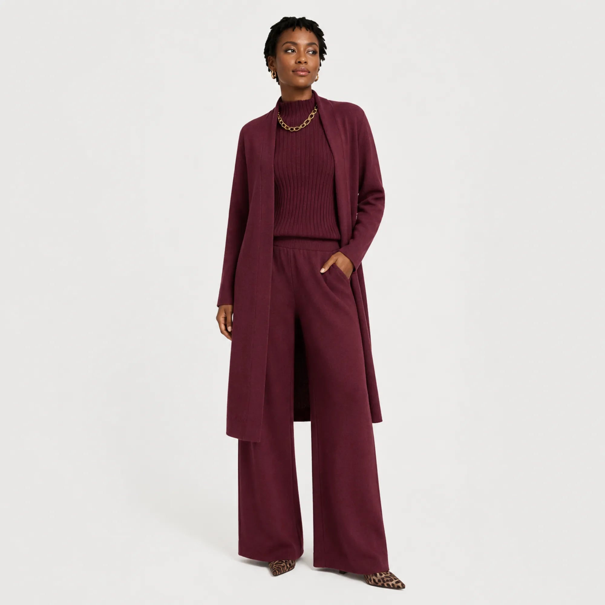 Conjunto tricô feminino bordô com cardigan longo e visual sofisticado para dias frios