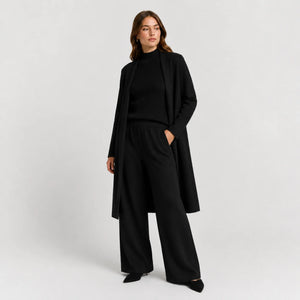 Conjunto tricô preto feminino com cardigan alongado, top e calça para look moderno e confortável