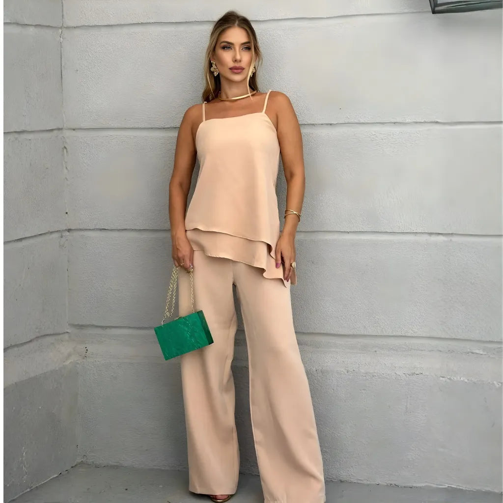 Conjunto de Alfaiataria Feminina com Blusa Assimétrica e Calça Elegante