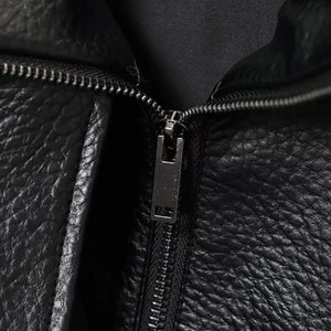 Jaqueta feminina couro preta caimento oversized