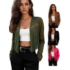Composição com as quatro cores da jaqueta de franjas: marrom, preta, verde militar e rosa pink