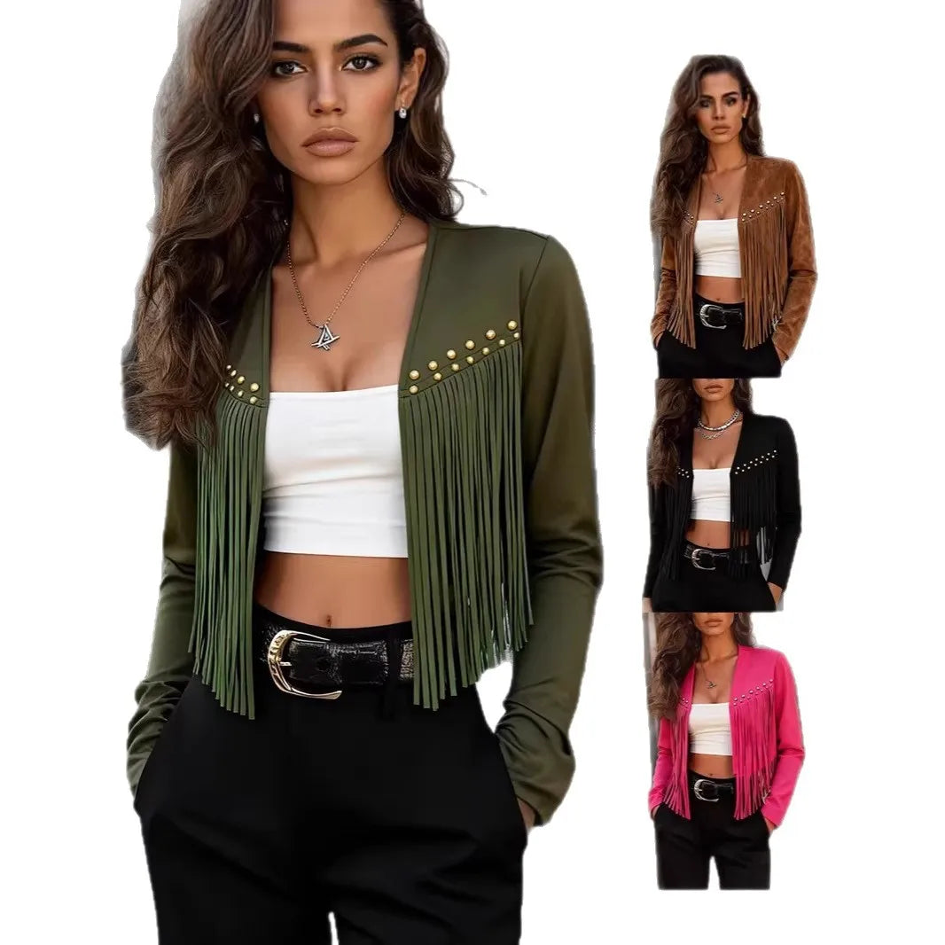 Composição com as quatro cores da jaqueta de franjas: marrom, preta, verde militar e rosa pink