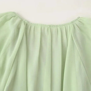 Vestido Boho Chic Curto com Babados Elegante