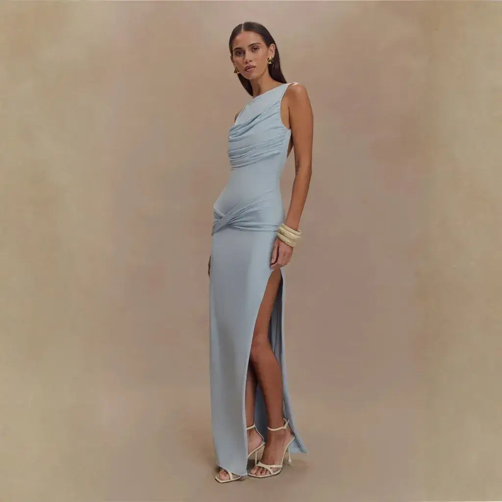 Vestido Longo Elegante Drapeado com Fenda Sofisticada