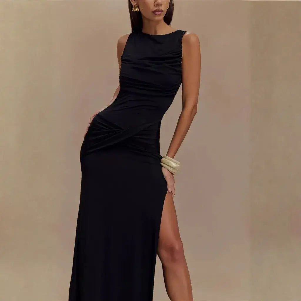 Vestido Longo Elegante Drapeado com Fenda Sofisticada