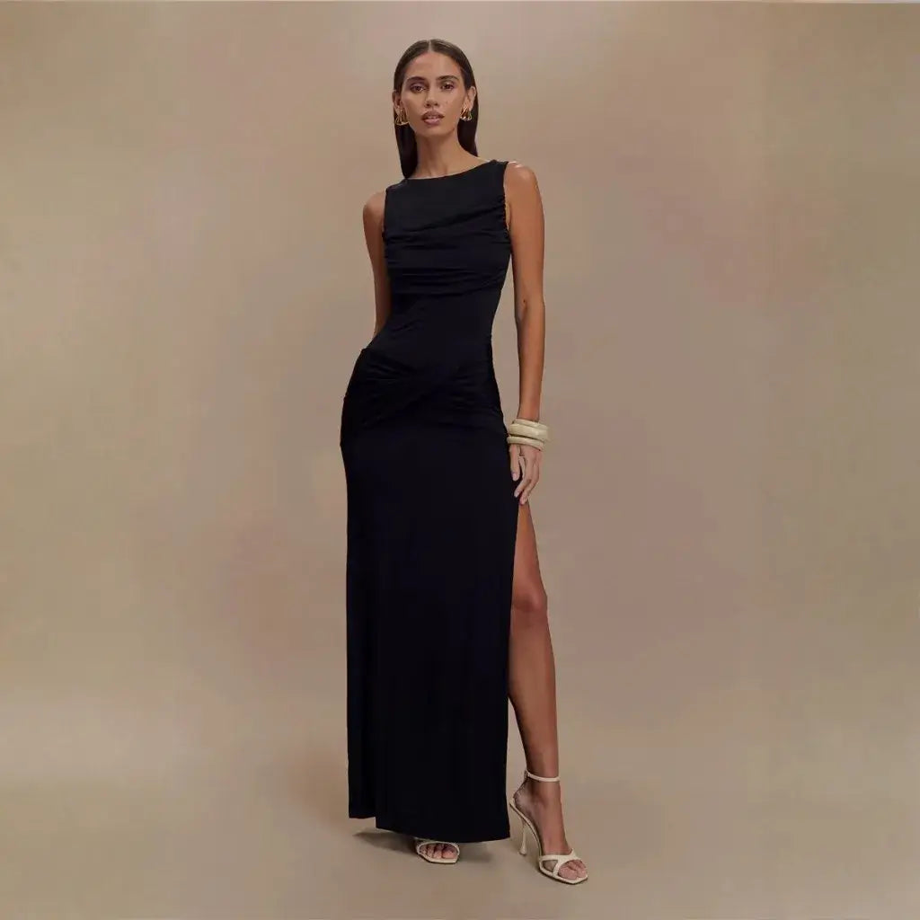 Vestido Longo Elegante Drapeado com Fenda Sofisticada