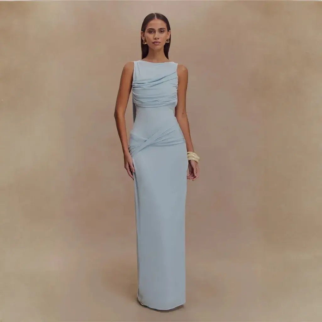 Vestido Longo Elegante Drapeado com Fenda Sofisticada