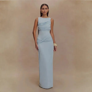 Vestido Longo Elegante Drapeado com Fenda Sofisticada